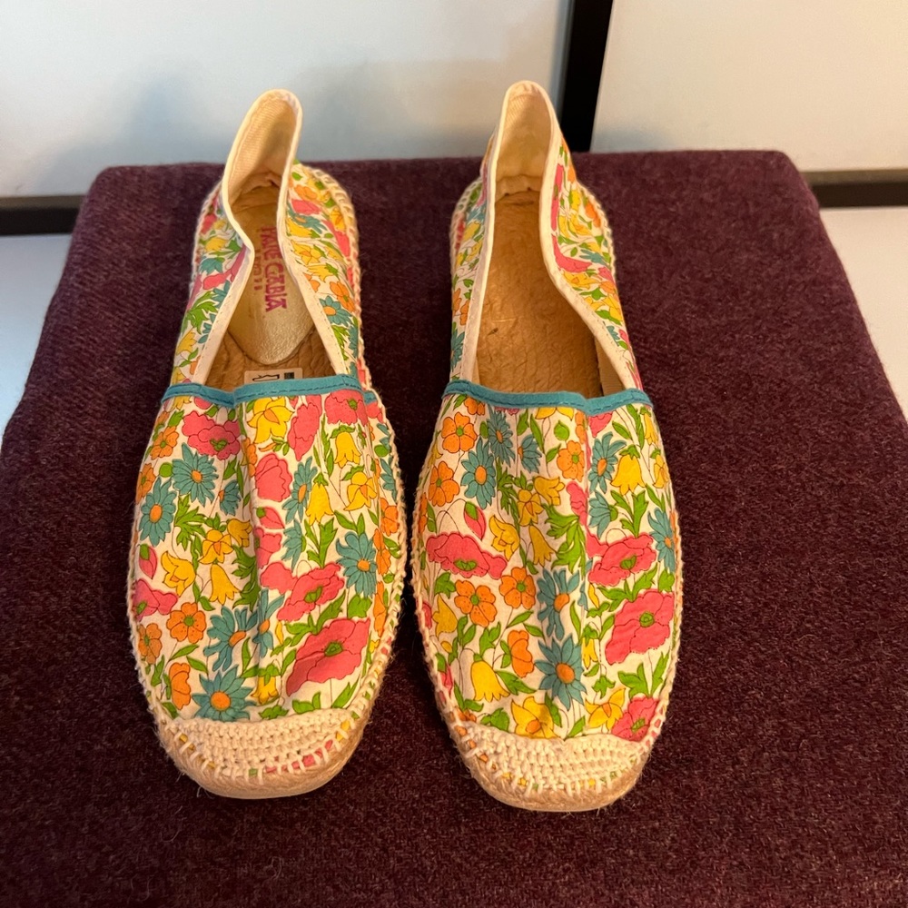 Flowered Pare Gabia 🆕 🌸🌸💐Floral Espadrilles